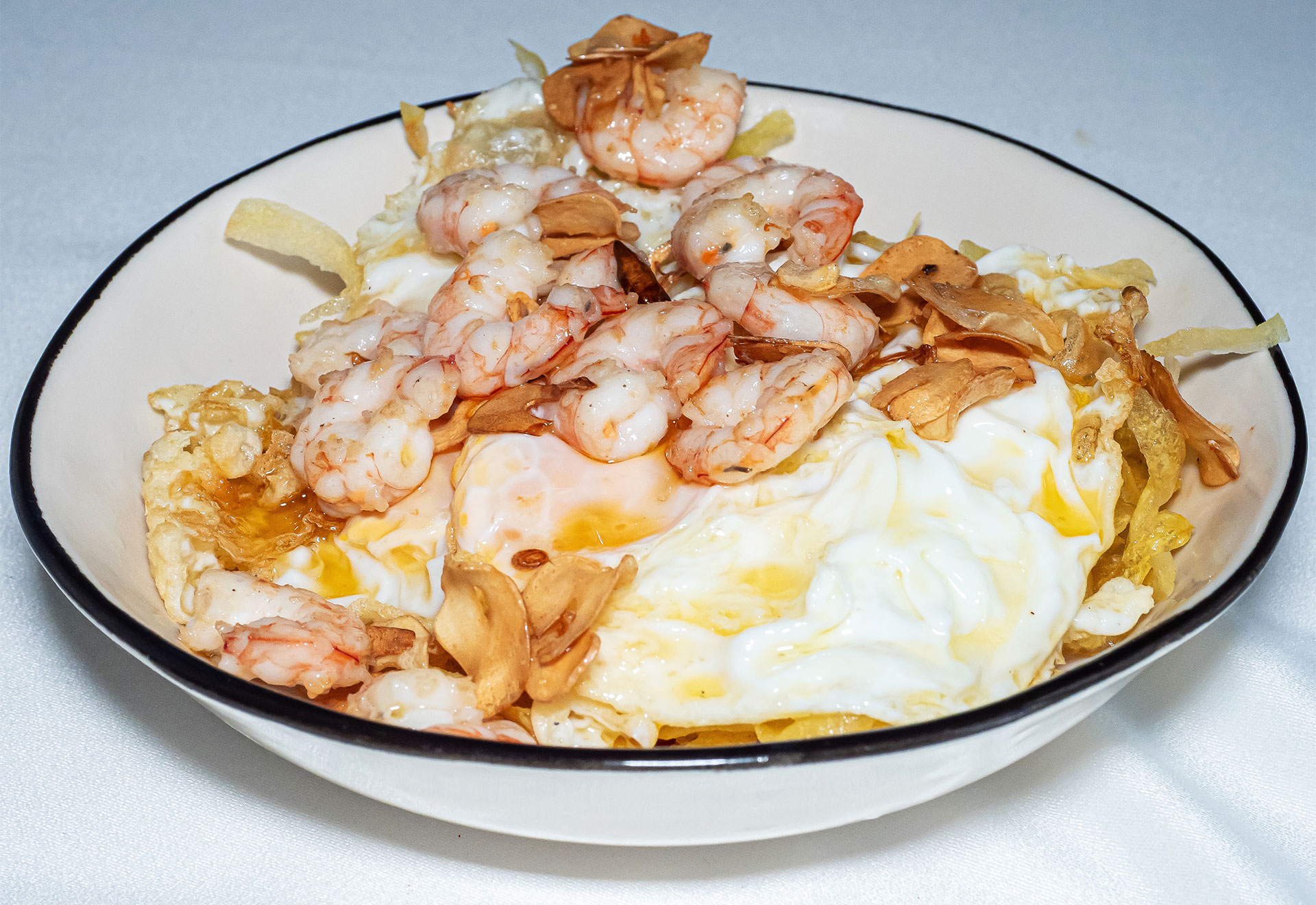 la_clasica_palencia_huevos_patatas_gambas